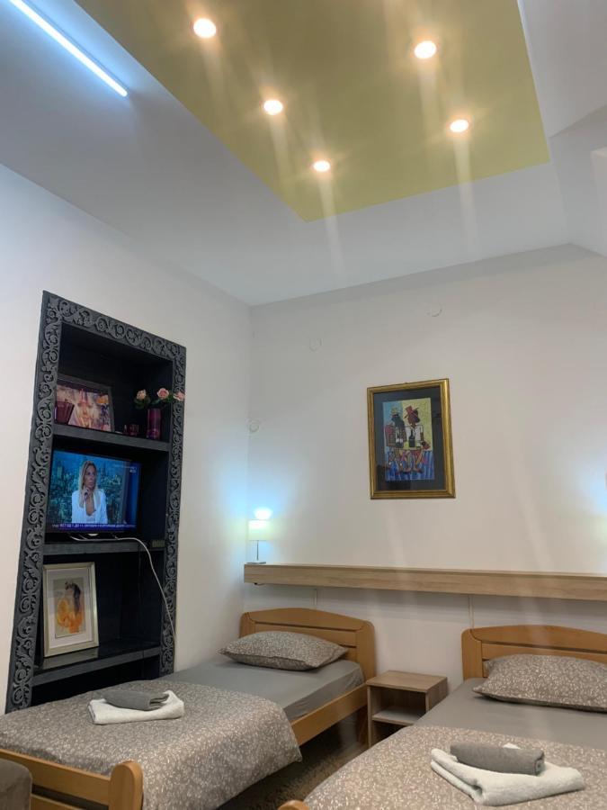 Guesthouse Vladimir & Ana Pancevo Ngoại thất bức ảnh