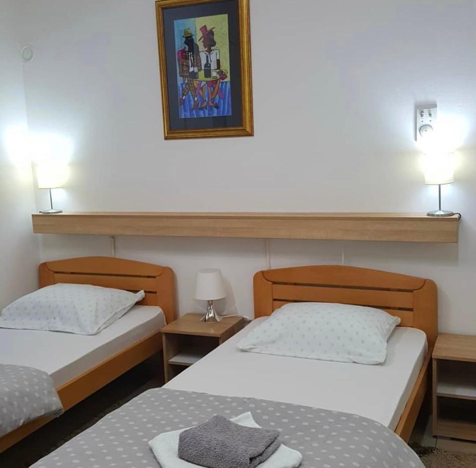 Guesthouse Vladimir & Ana Pancevo Ngoại thất bức ảnh