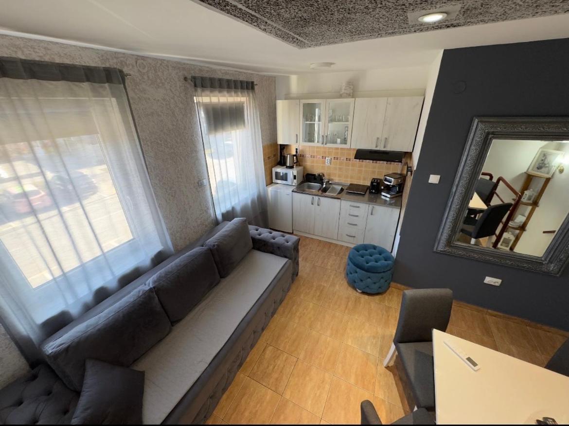 Guesthouse Vladimir & Ana Pancevo Ngoại thất bức ảnh