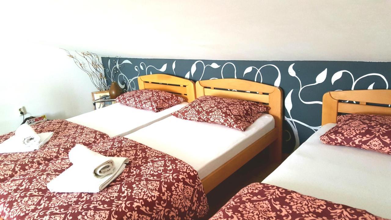 Guesthouse Vladimir & Ana Pancevo Ngoại thất bức ảnh